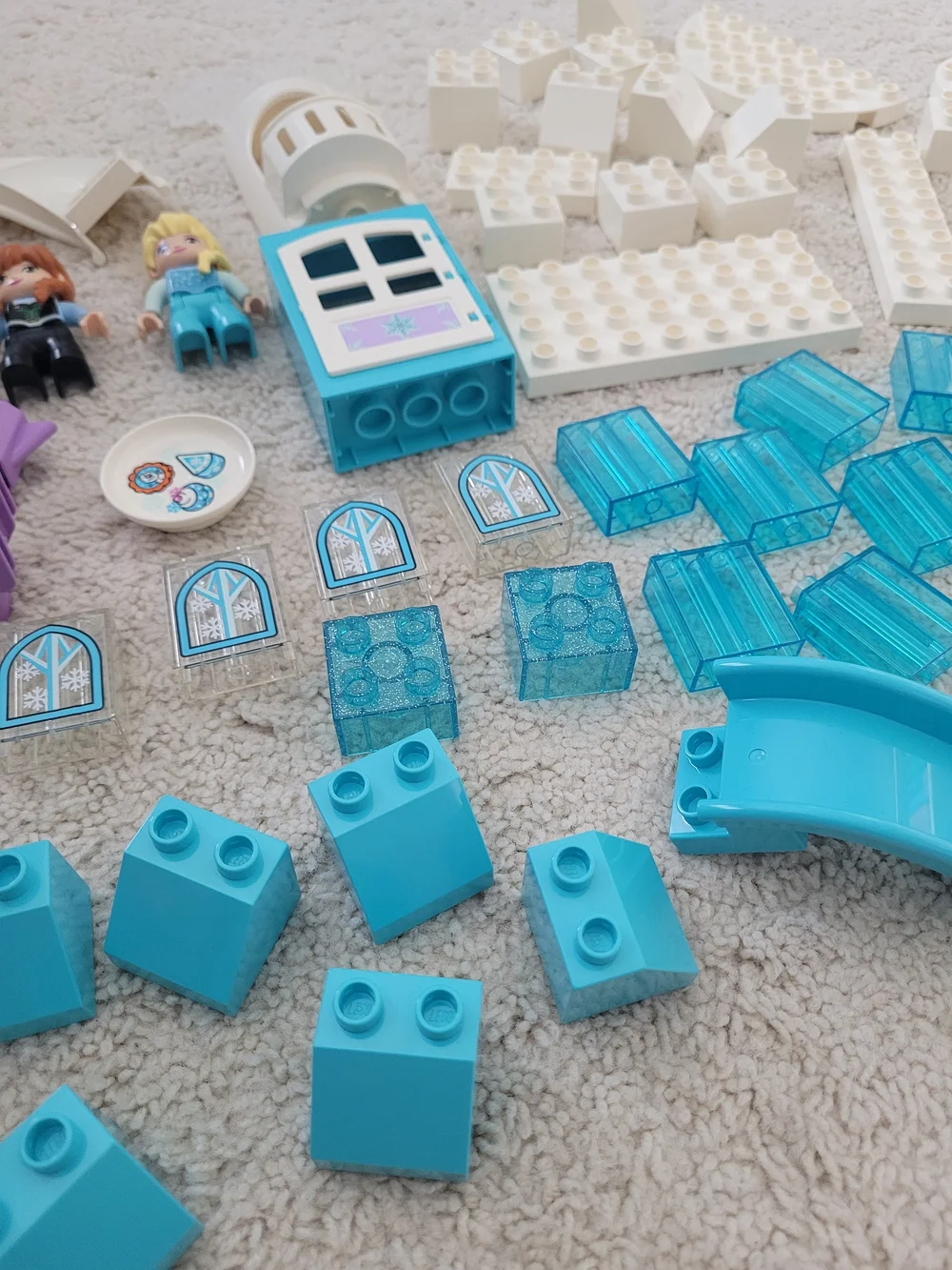 Lego Duplo Frozen Ice Castle Set. Elsa, Anna, Olaf. Retired set